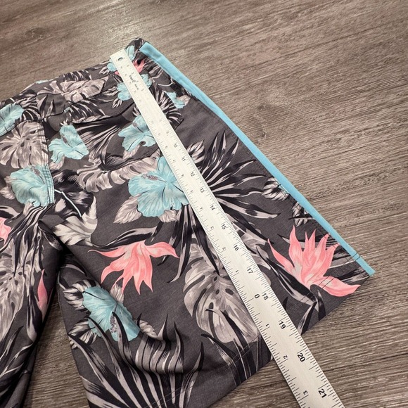 Hurley Board Shorts 32 Mens Blue Floral Swim Trunks Surfing Surfer Palm Hawaiian - Picture 8 of 9